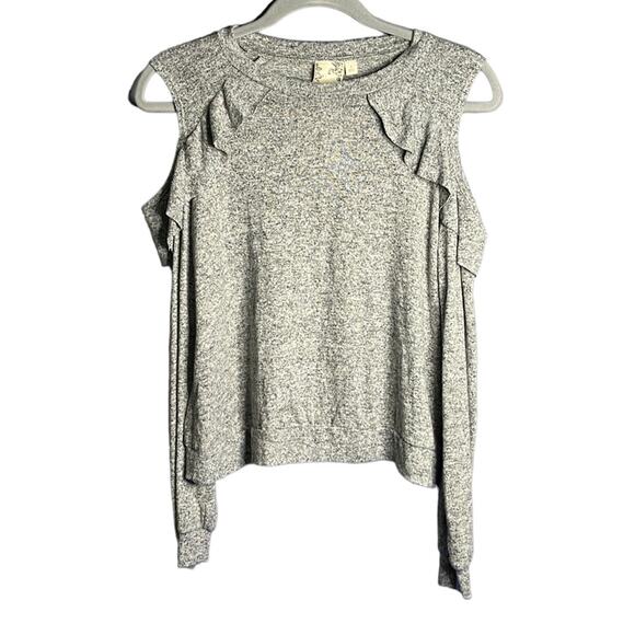 Blu Pepper Gray Cold Shoulder Ruffled Sweater Size Small - Picture 1 of 10